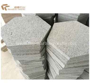 کاشی گرانیت در فضای باز شش ضلعی خاکستری